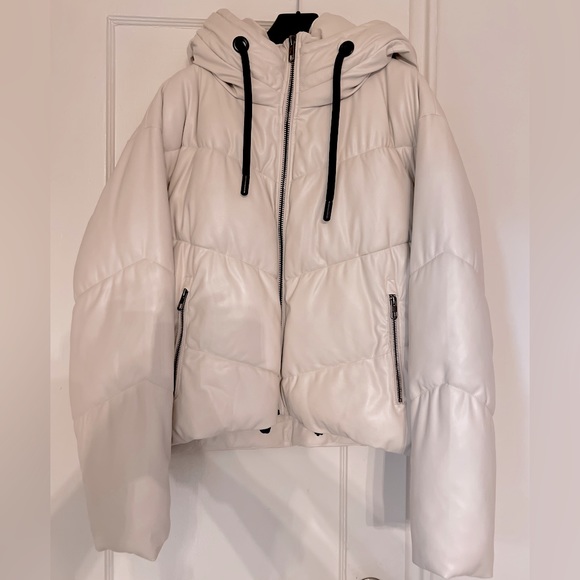 Zara Ecru Color Faux Leather Puffer Jacket. - Picture 2 of 7